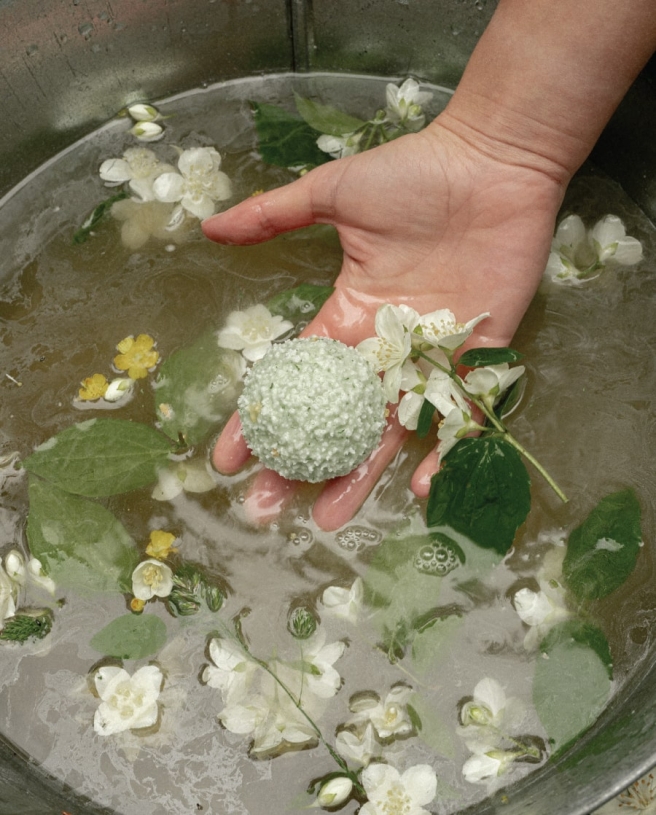 Salt bath bomb Nordic Jasmine & Verbena